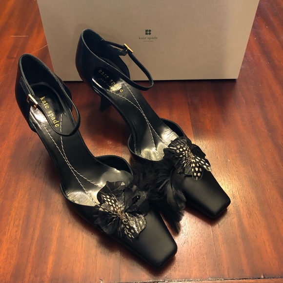 Kate Spade Black Beguile heels with feather. - Picture 1 of 7